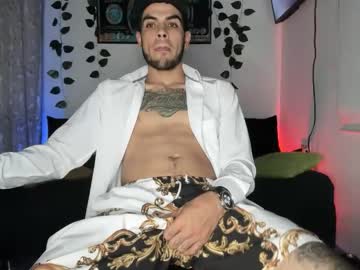 Mikee_Scooth Chaturbate stream image from August 23, 2025