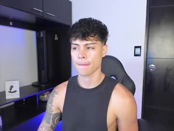Yanpaul83 Chaturbate stream image from August 23, 2025