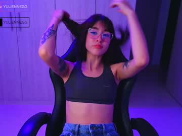 Yulienne Chaturbate stream image from August 23, 2025