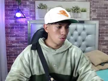 Adamcoox Chaturbate stream image from August 23, 2025