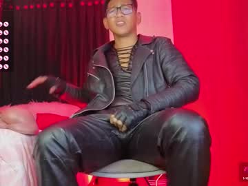Tom_Brown12 Chaturbate stream image from August 23, 2025