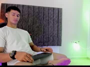 Andres_Stud Chaturbate stream image from August 23, 2025
