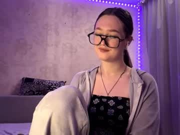 Emmiefailla Chaturbate stream image from August 23, 2025