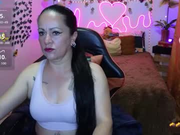 Keka_Teiku Chaturbate stream image from August 23, 2025