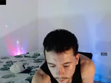 Dominic_Hanks Chaturbate stream image from August 23, 2025