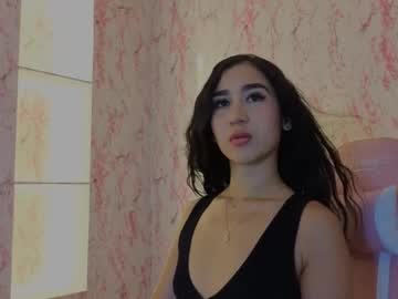 Karolskinny Chaturbate stream image from August 23, 2025
