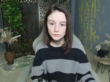 Esterhernandes Chaturbate stream image from August 23, 2025