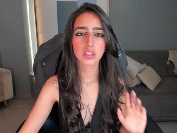 Larisasmirnov Chaturbate stream image from August 23, 2025
