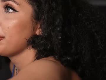 Moan_4_You Chaturbate stream image from August 23, 2025
