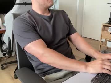 Andycandy1994 Chaturbate stream image from August 23, 2025