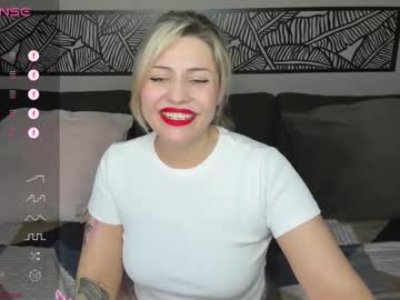 Jully_Rox Chaturbate stream image from August 23, 2025