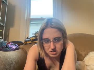 Leslietheslut Chaturbate stream image from August 23, 2025