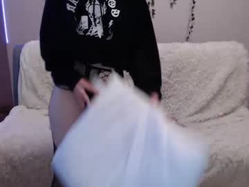 Emmawise2 Chaturbate stream image from August 23, 2025