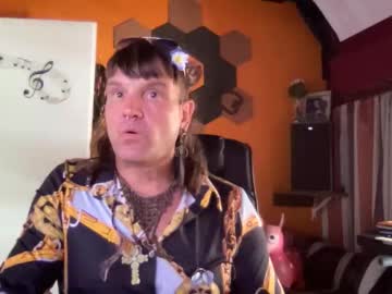 Kristirif Chaturbate stream image from August 23, 2025