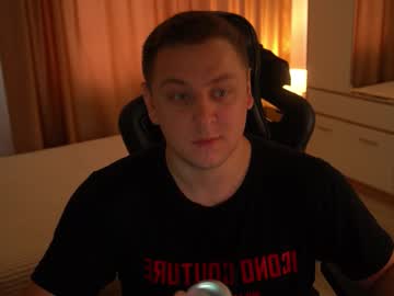 Just_Top Chaturbate stream image from August 23, 2025
