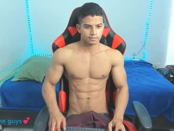 Oliver_Thompsson Chaturbate stream image from August 23, 2025