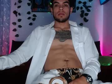 Riancum Chaturbate stream image from August 23, 2025