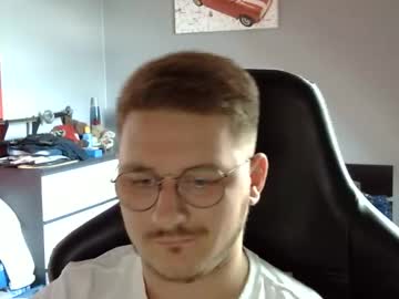Dervechi Chaturbate stream image from August 23, 2025