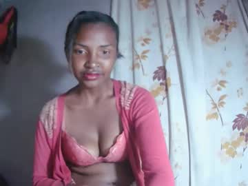 Mariah586 Chaturbate stream image from August 23, 2025