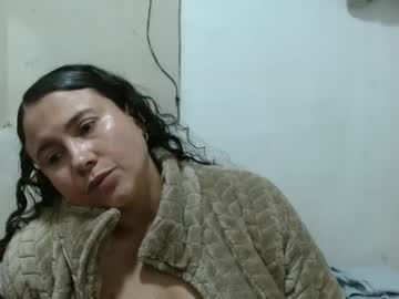 Adrianatellez Chaturbate stream image from August 23, 2025