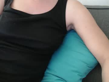 Douce_Elsa Chaturbate stream image from August 23, 2025
