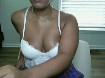 Strawberrykissesxoxo Chaturbate stream image from August 23, 2025