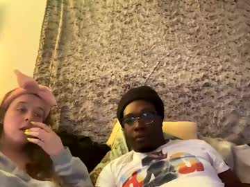 Ashyleysroom Chaturbate stream image from August 23, 2025