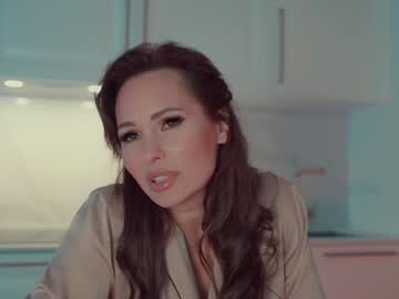 Miladystarlight Chaturbate stream image from August 23, 2025