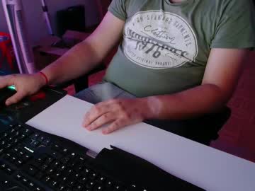 Asullan Chaturbate stream image from August 23, 2025