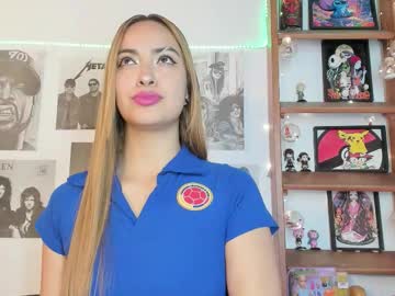 Meeowlody Chaturbate stream image from August 23, 2025
