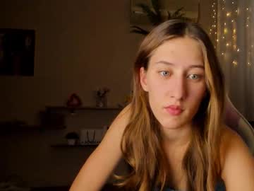 Adellqueen Chaturbate stream image from August 23, 2025