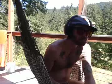 Johnnytomcat Chaturbate stream image from August 23, 2025