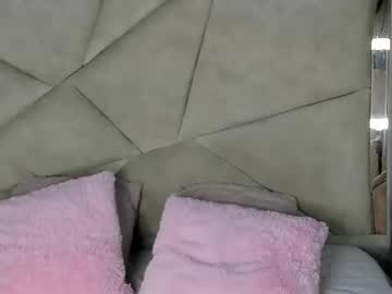 Miacleark Chaturbate stream image from August 23, 2025