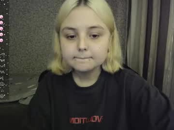 Vendymories Chaturbate stream image from August 23, 2025