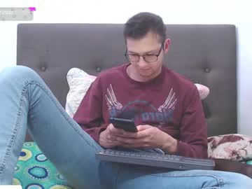 Andy_Bunny_Lover Chaturbate stream image from August 23, 2025