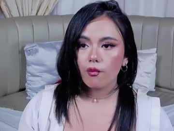 Elliemartinni Chaturbate stream image from August 23, 2025