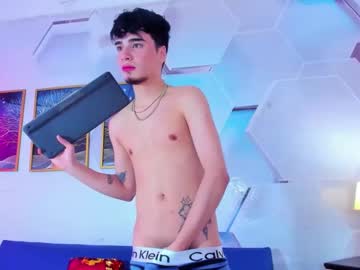 Plausure_Boys Chaturbate stream image from August 23, 2025