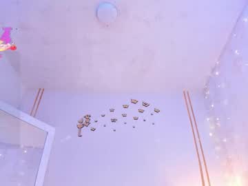 Emylyjonhs Chaturbate stream image from August 24, 2025