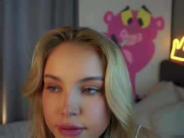 Lipswithsmileonthem Chaturbate stream image from August 24, 2025