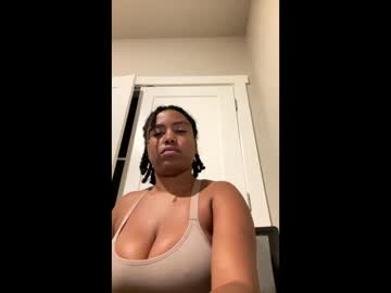 Spoilprincesschloee Chaturbate stream image from August 24, 2025