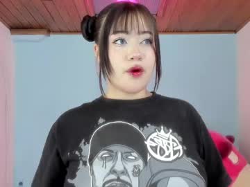 Gennesis_Love Chaturbate stream image from August 24, 2025