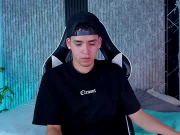 Mike_0233 Chaturbate stream image from August 24, 2025