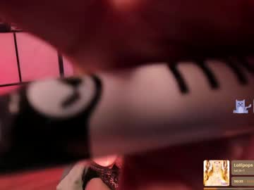 Solosara8 Chaturbate stream image from August 24, 2025
