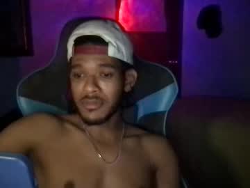 Hhotcrazy Chaturbate stream image from August 24, 2025