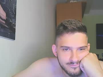 Lumut24 Chaturbate stream image from August 24, 2025