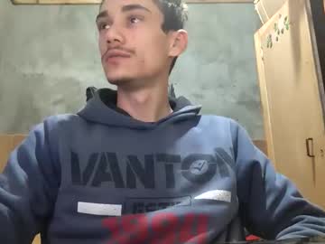 Tecnicogatu Chaturbate stream image from August 24, 2025