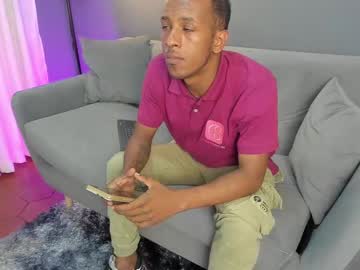 Dominic_Roux Chaturbate stream image from August 24, 2025