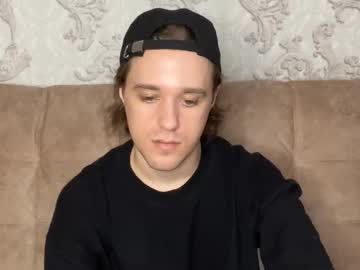 Eric_Blond Chaturbate stream image from August 24, 2025