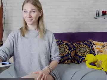 Katywink Chaturbate stream image from August 24, 2025