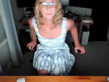 Ella594415 Chaturbate stream image from August 24, 2025